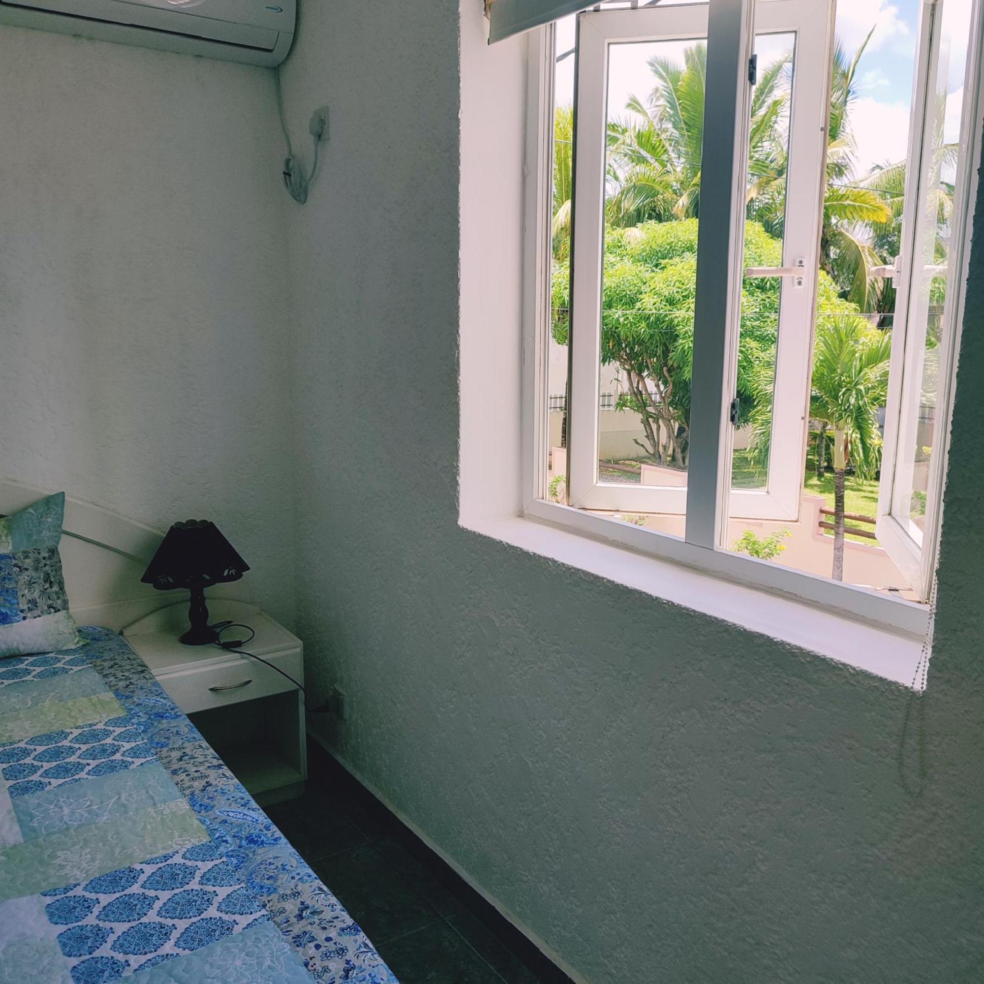 White Sand Cabana Flic en Flac Luaran gambar